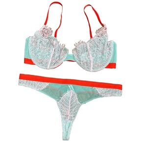 NWOTS Dora Larsen Lace Bra & Thong Set - Size 34D / Small (6)